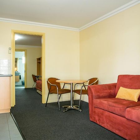 Motel Carnarvon โรมา ภายนอก รูปภาพ