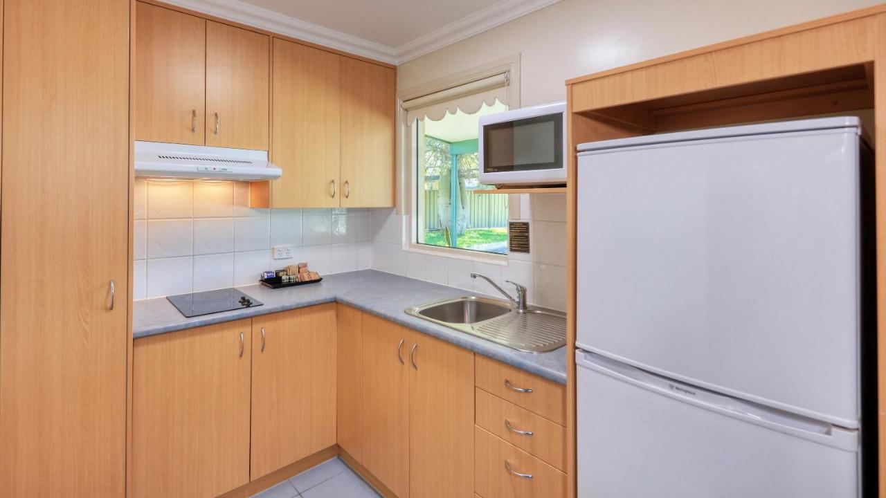 Motel Carnarvon โรมา ภายนอก รูปภาพ