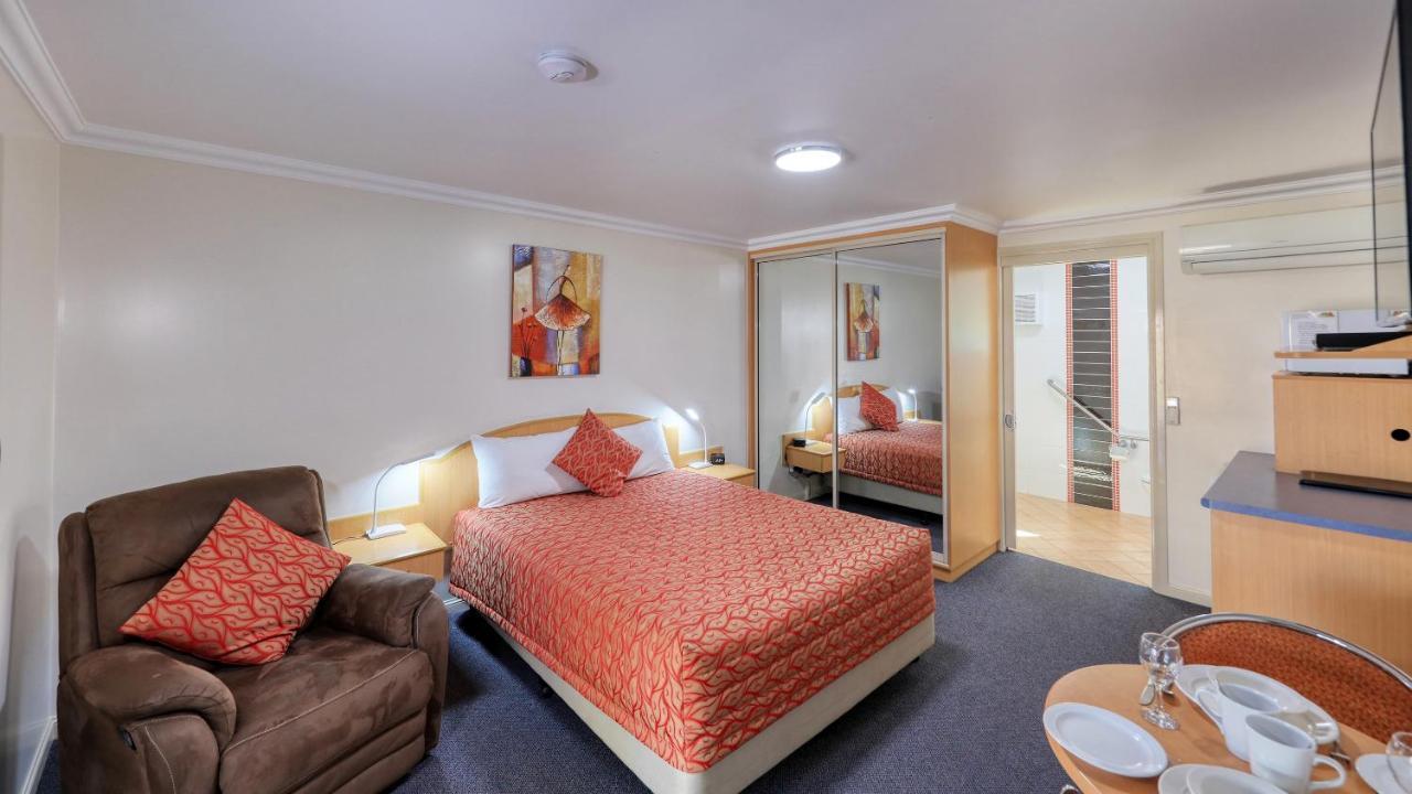 Motel Carnarvon โรมา ภายนอก รูปภาพ