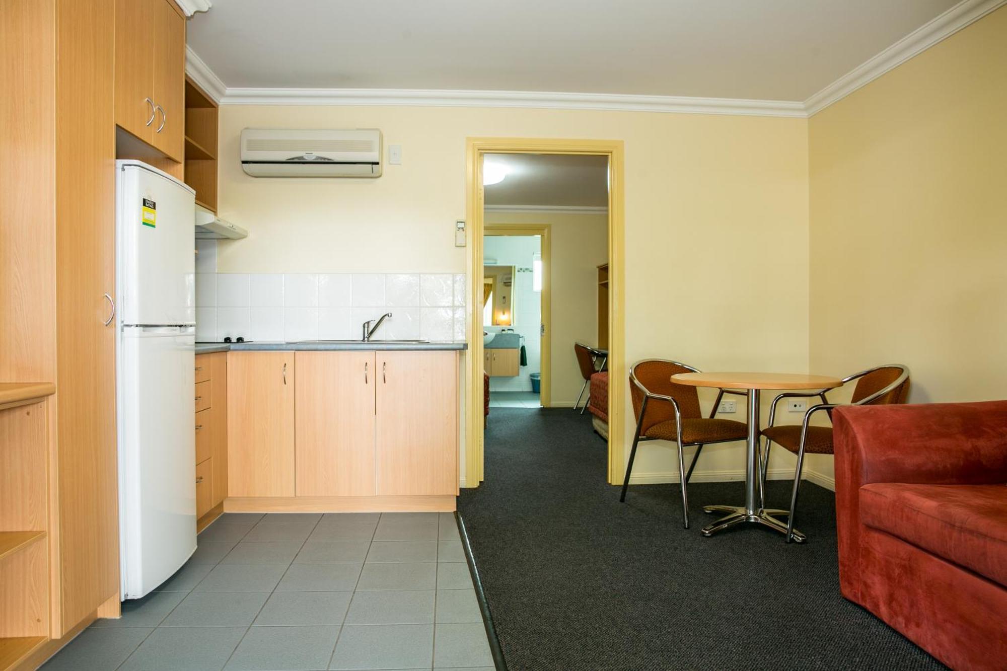 Motel Carnarvon โรมา ภายนอก รูปภาพ