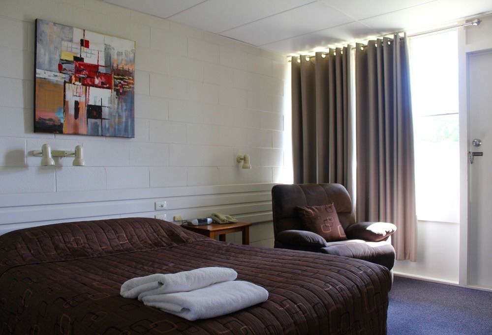 Motel Carnarvon โรมา ภายนอก รูปภาพ