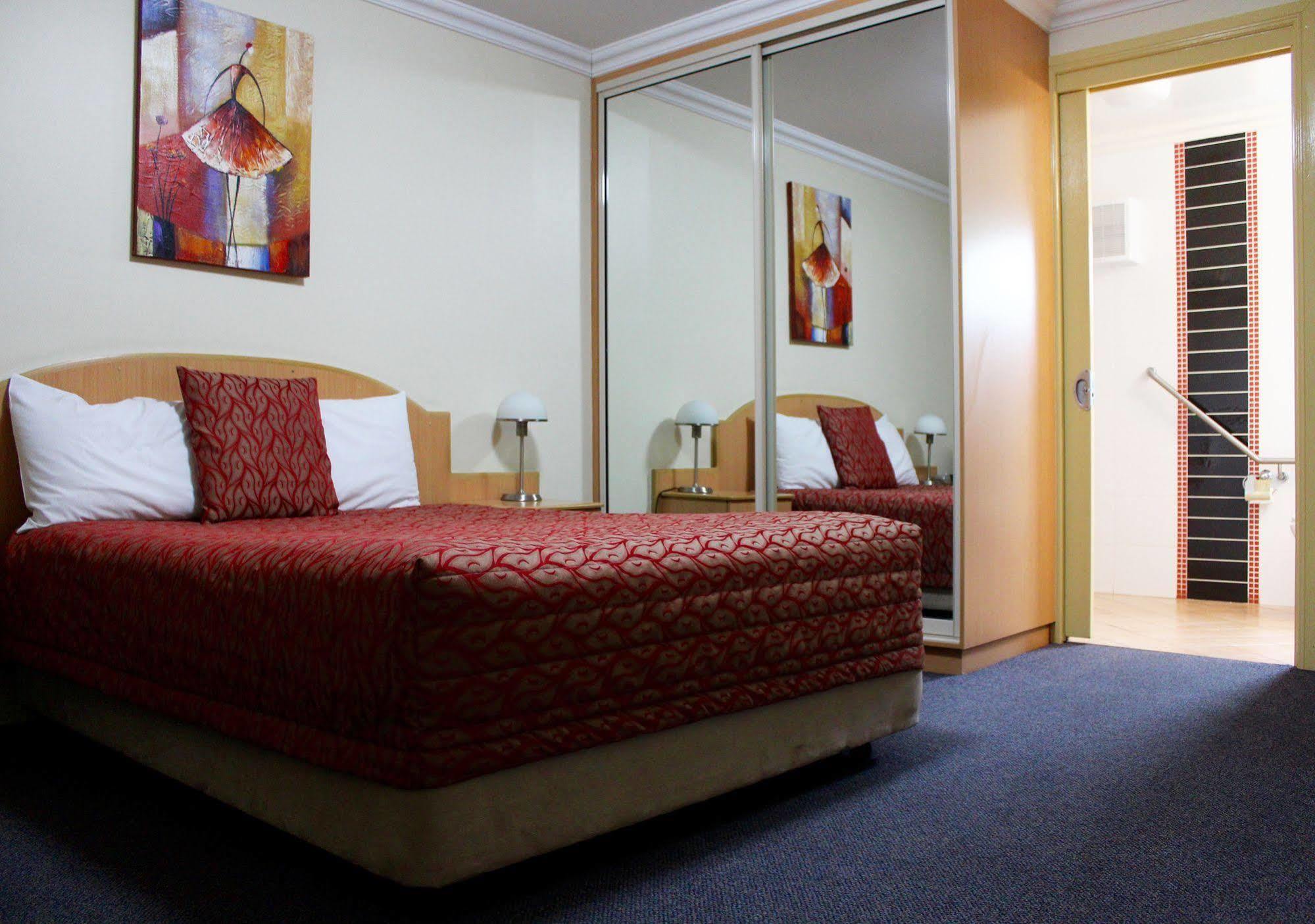 Motel Carnarvon โรมา ภายนอก รูปภาพ
