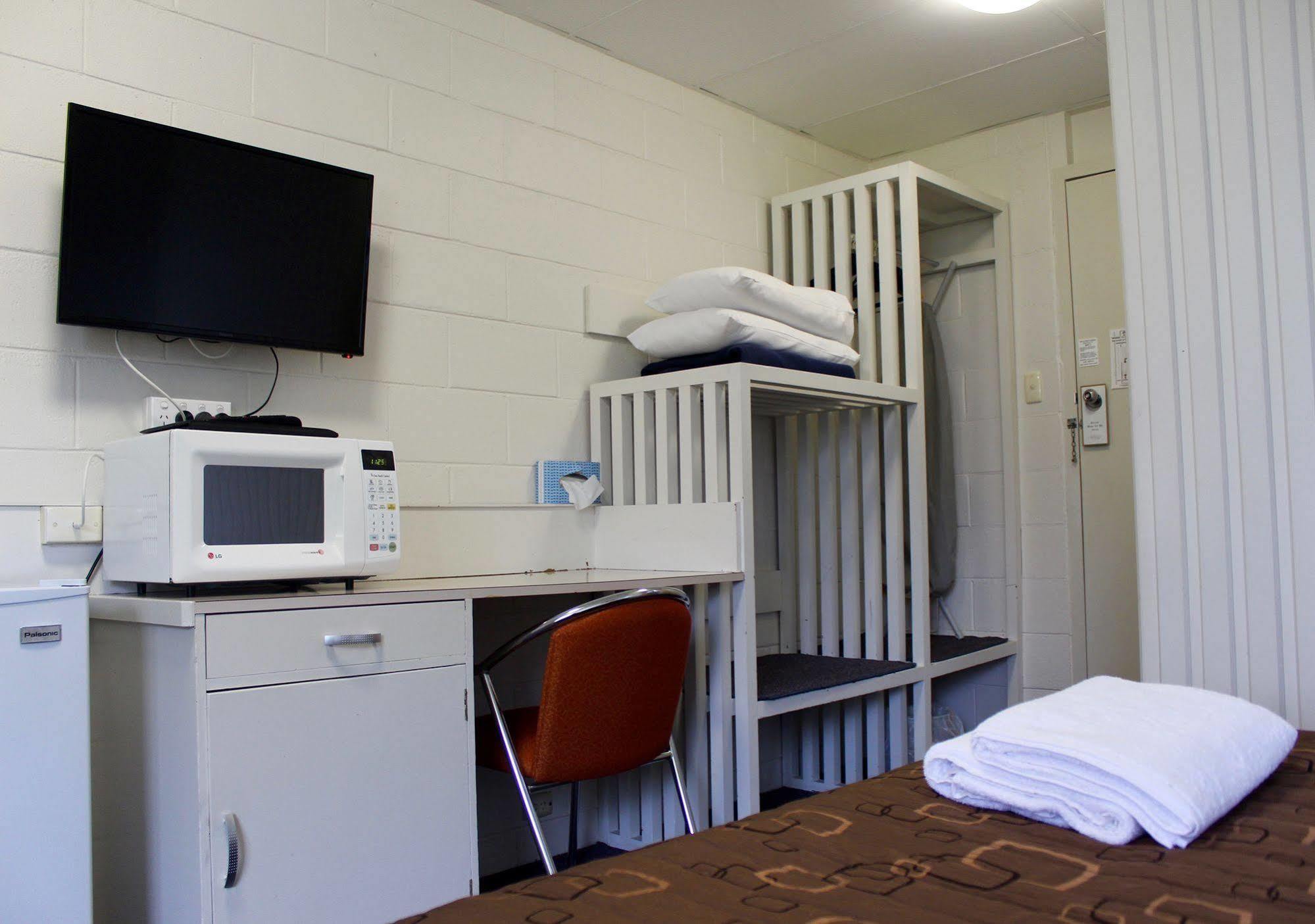 Motel Carnarvon โรมา ภายนอก รูปภาพ